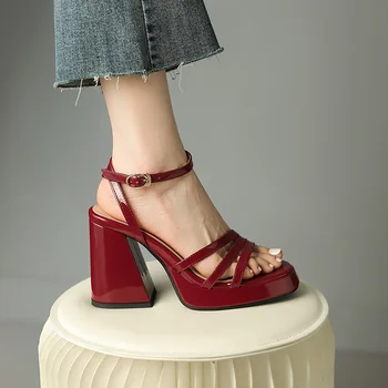 2023 нови Дамски сандали плюс размер 22-26,5см лачена кожа+Микрофибър дебел ток сандали дамски летни обувки Европа и Америка
