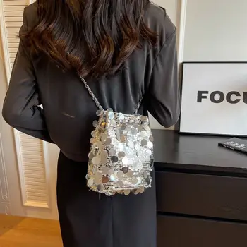 Sequin Дамска чанта за кръстосано тяло 2023 Корейски нов луксозен дизайнер мода чанта чанта сребро тенденция верига флаш кофа чанта