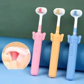 Меки косъмчета Ръчна четка за зъби Цвят на бонбони Карикатура V-образна тристранна четка за зъби Трайна четка за предотвратяване на кариес на зъбите