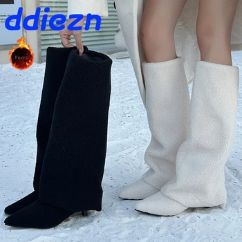 Ново в модата Заострени пръсти Дами Модерни кожени ботуши Зимни женски токчета Обувки Обувки Slip On Women Knee High Boots Shoes