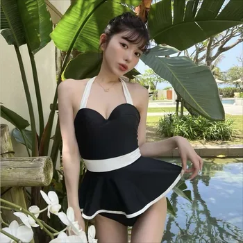 южнокорейски секси малко ароматно вятър черно и бяло цвят контраст едно парче рокля консервативен горещ пролет бански
